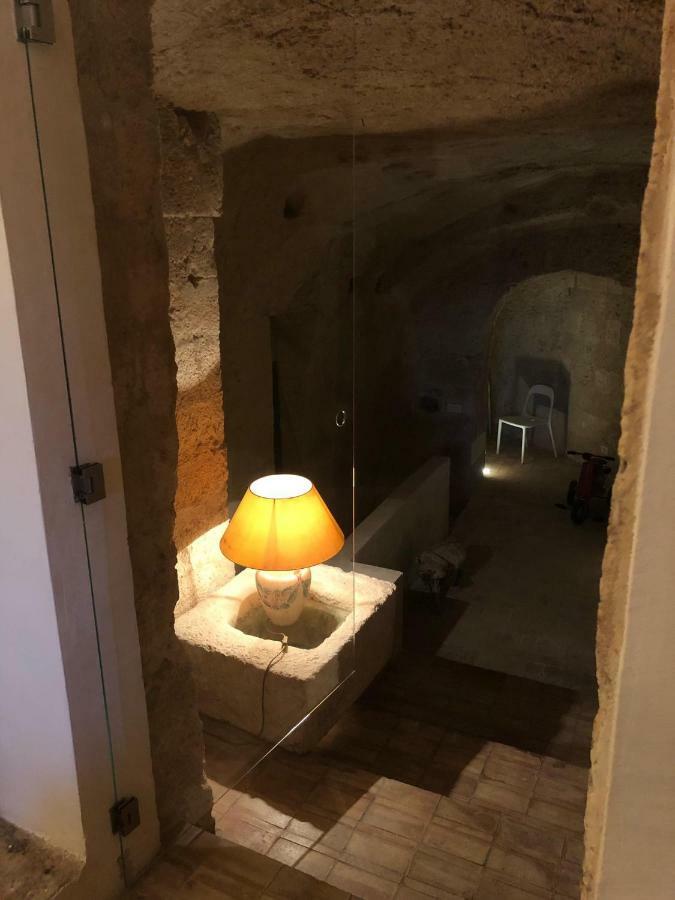 Gli Ipogei Nel Cuore Di Matera Villa Exteriör bild