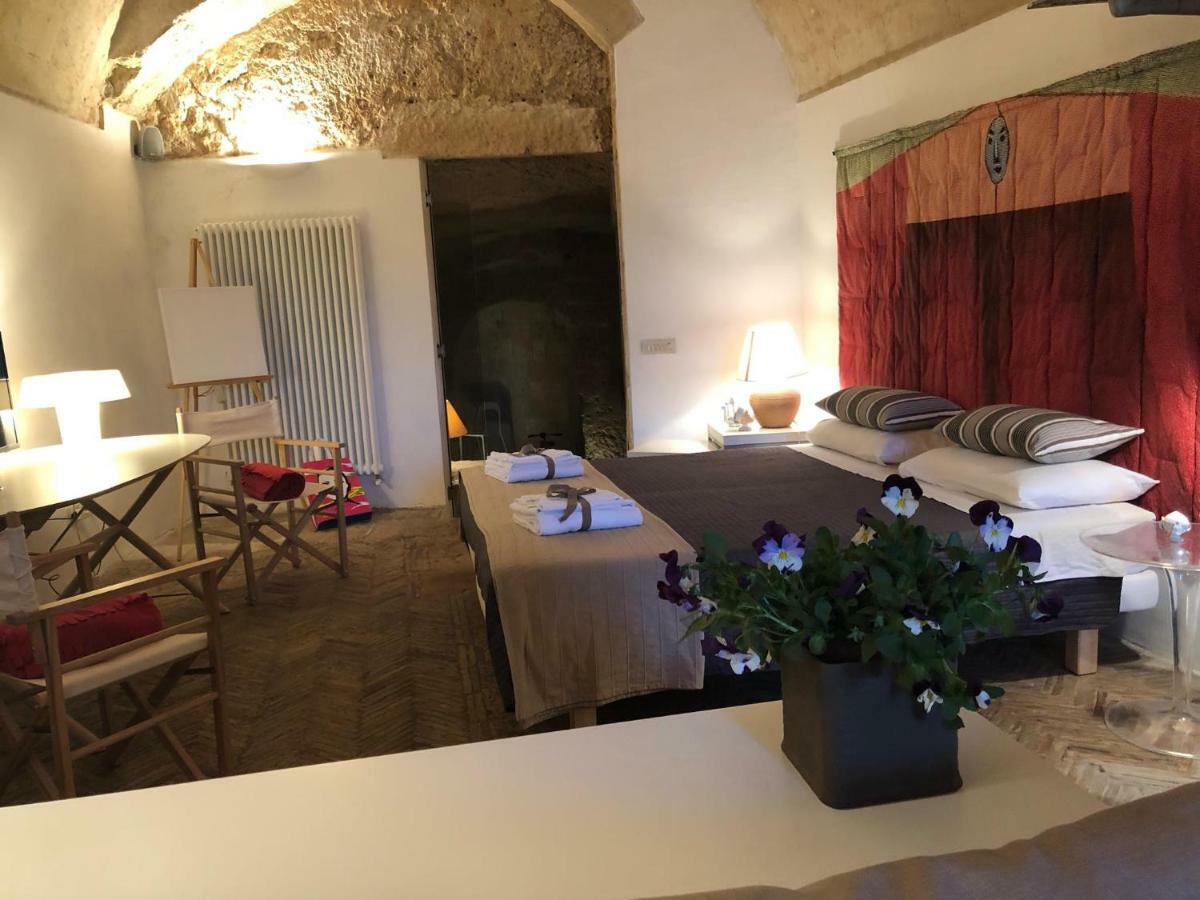 Gli Ipogei Nel Cuore Di Matera Villa Exteriör bild